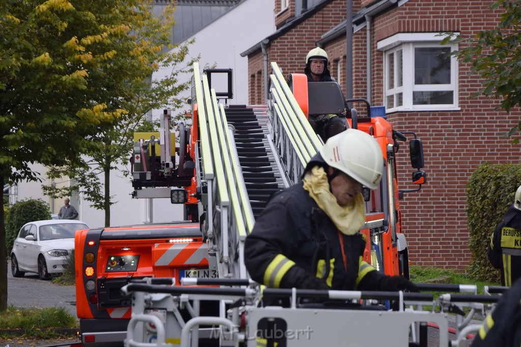 Feuer 2 Y Koeln Suerth Elisabeth Selbertstr P202.JPG - Miklos Laubert